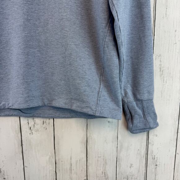Athleta Blue Heather Clarity V-Neck Thumbholes Sweatshirt #466781 Size Medium - Picture 11 of 15